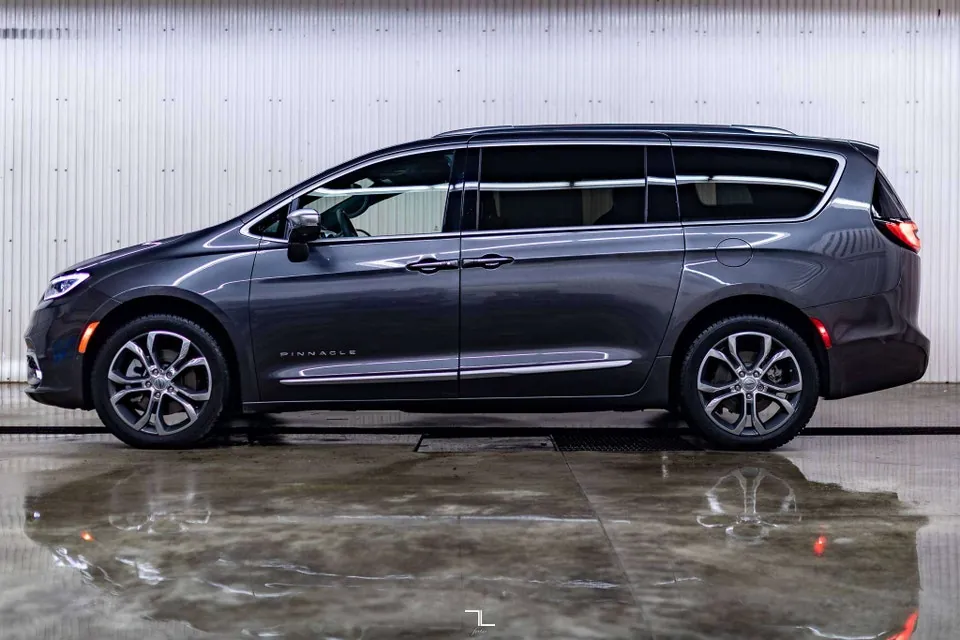 Chrysler Pacifica 2022 photo 4