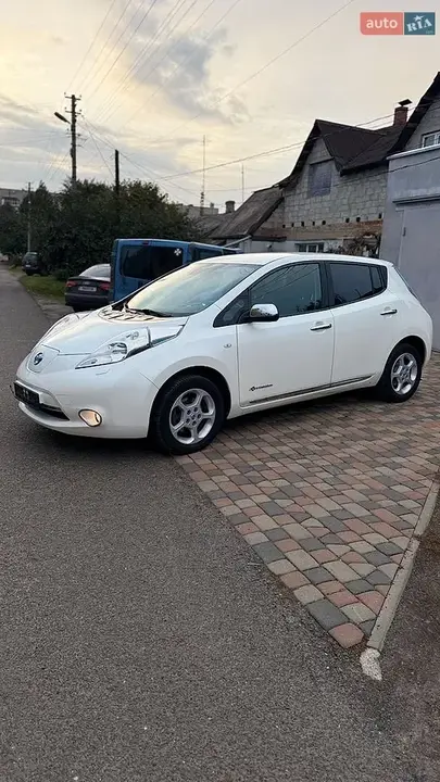 Nissan Leaf 2013 photo 4