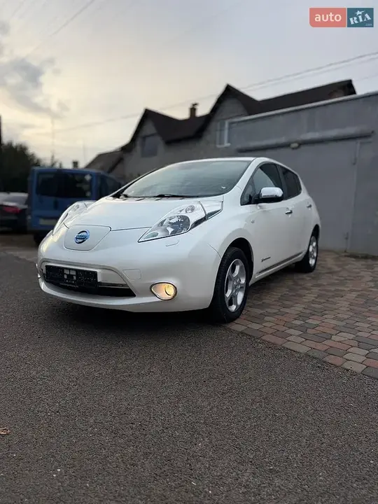 Nissan Leaf 2013 photo 3