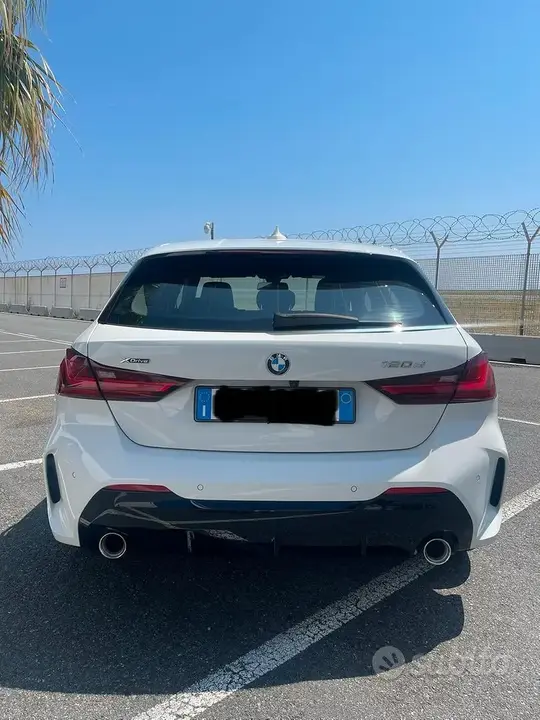 BMW 1 Series 2023 photo 3