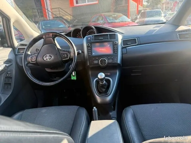 Toyota Verso 2016 photo 5