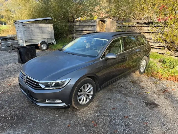 Volkswagen Passat 2016 photo 2
