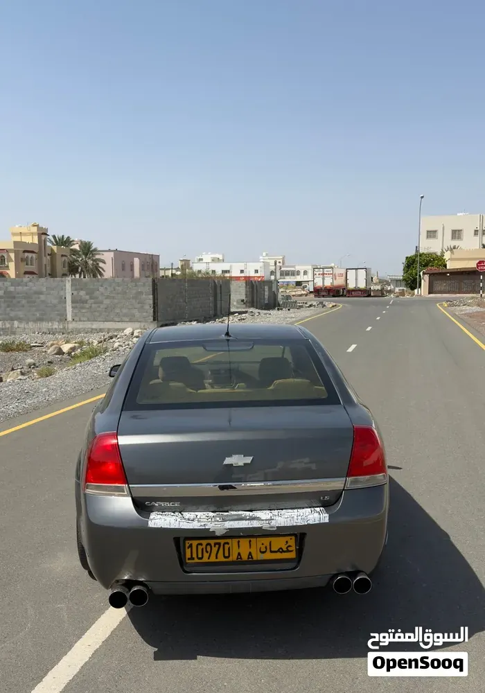 Chevrolet Caprice 2011 photo 3