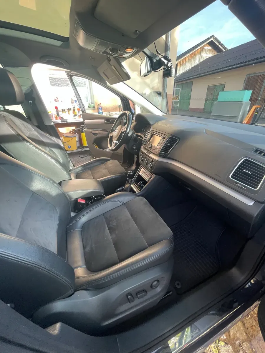 Volkswagen Sharan 2013 photo 2
