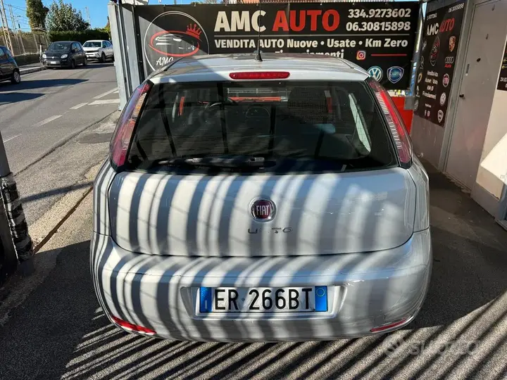 Fiat Punto 2013 photo 2