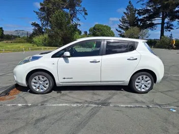 Nissan Leaf 2013 photo 5
