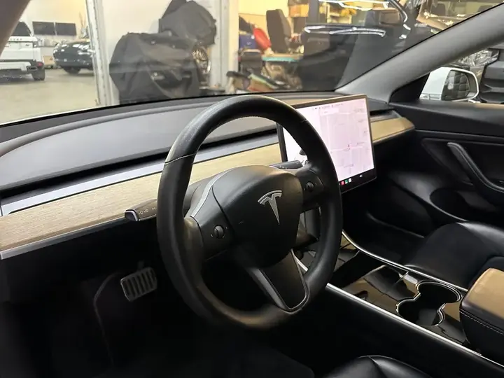 Tesla Model 3 2020 photo 5