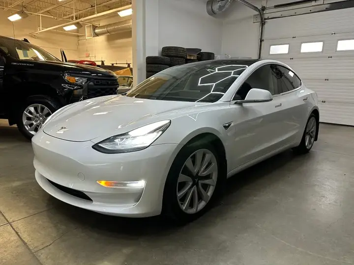 Tesla Model 3 2020 photo 2