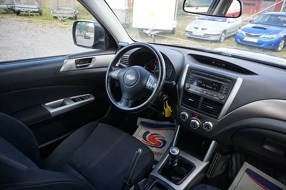 Subaru Forester 2010 photo 5