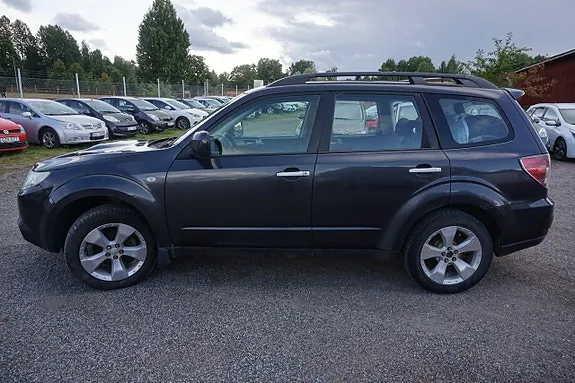Subaru Forester 2010 photo 4