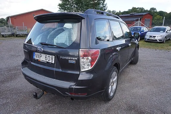 Subaru Forester 2010 photo 3