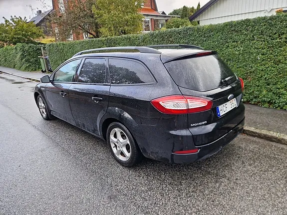 Ford Mondeo 2011 photo 2