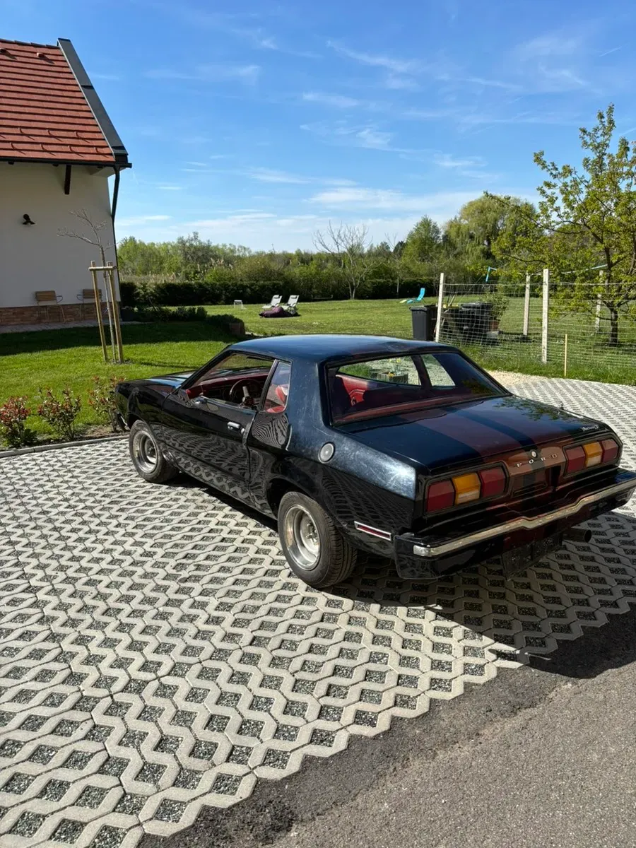 Ford Mustang 1976 photo 3