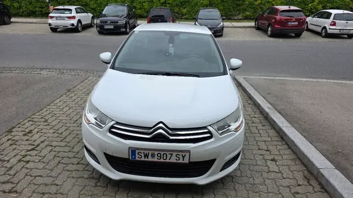 Citroen C4 2012 photo 3