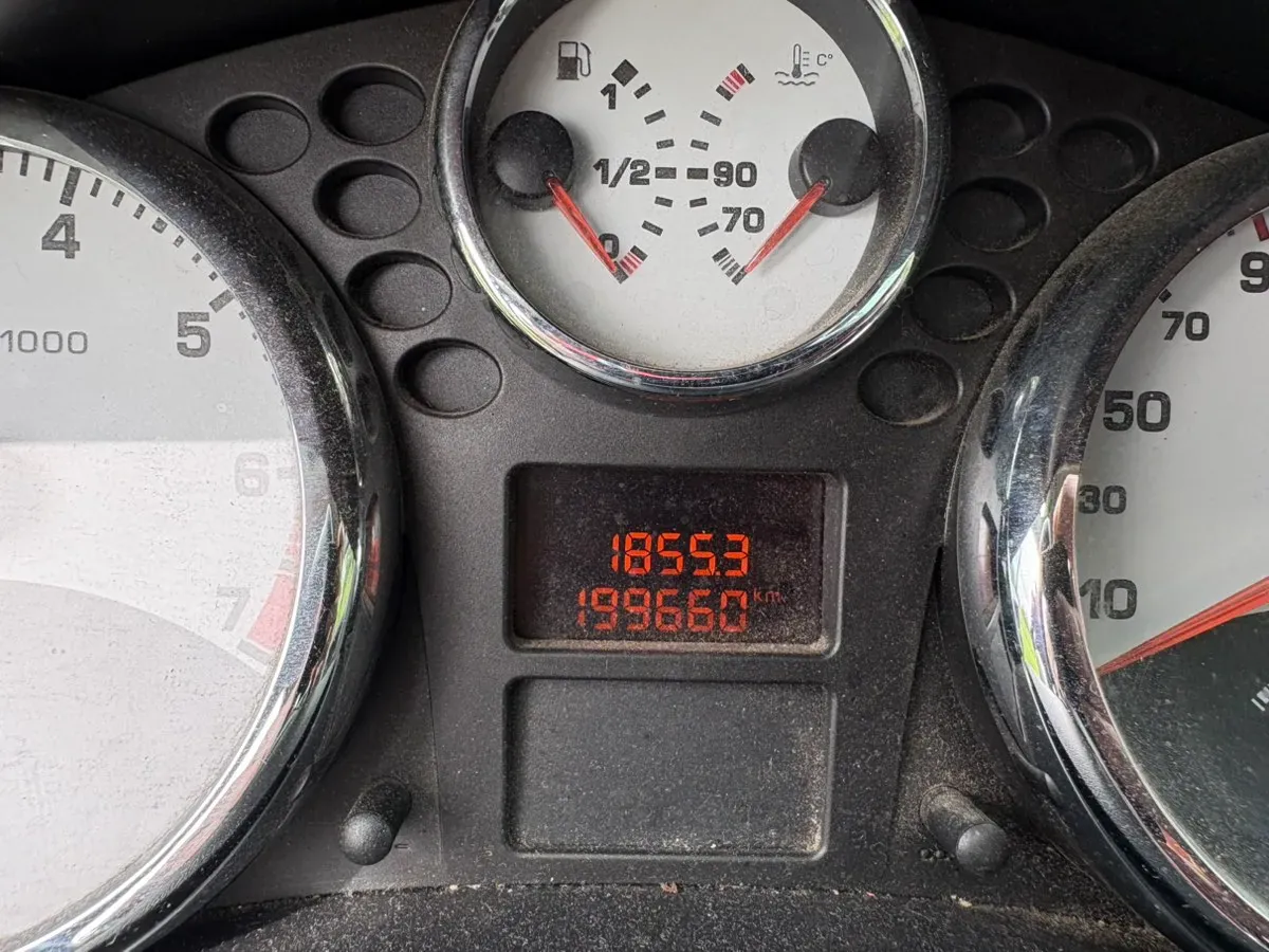 Peugeot 207 2007 photo 2
