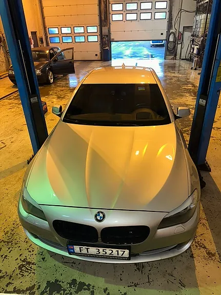 BMW 520D 2011 photo 2