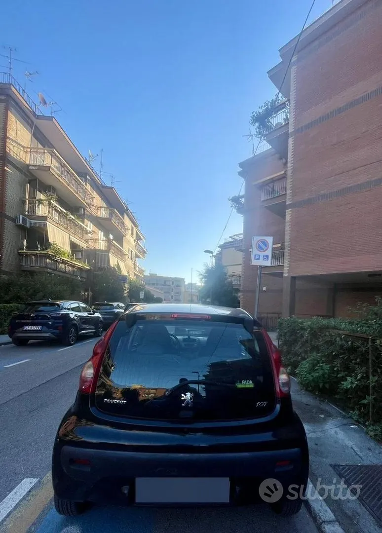 Peugeot 107 2008 photo 4