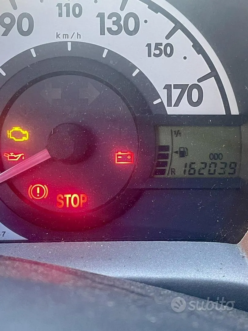 Peugeot 107 2008 photo 5