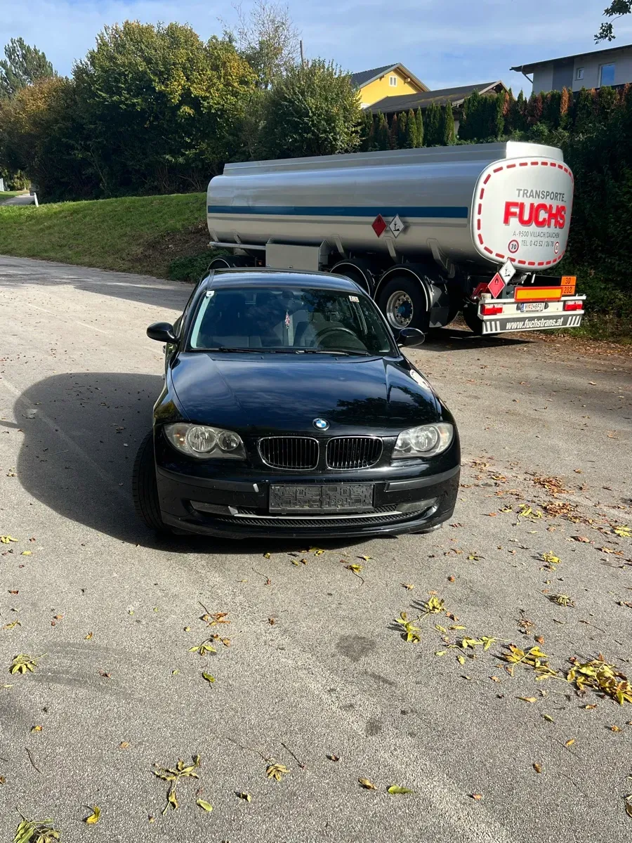 BMW 1 Series 2008 photo 2