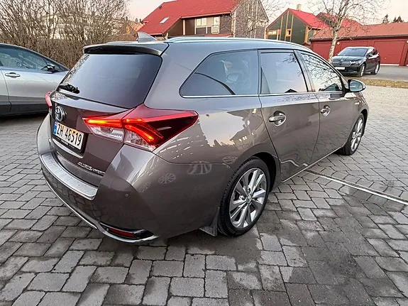 Toyota Auris 2016 photo 3