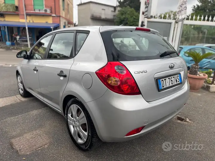 Kia Ceed 2008 photo 4
