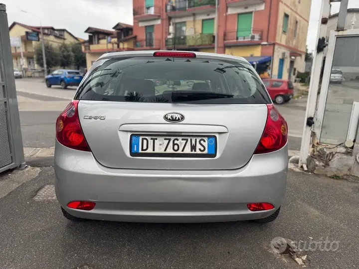Kia Ceed 2008 photo 3