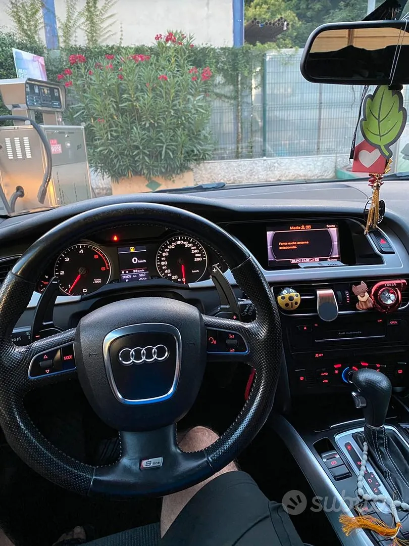 Audi A4 2011 photo 3