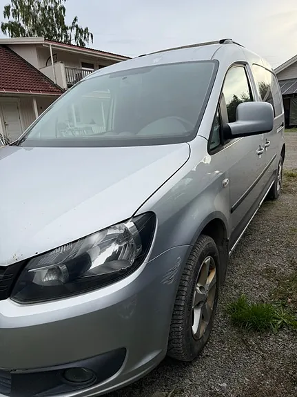 Volkswagen Caddy Maxi 2012 photo 2