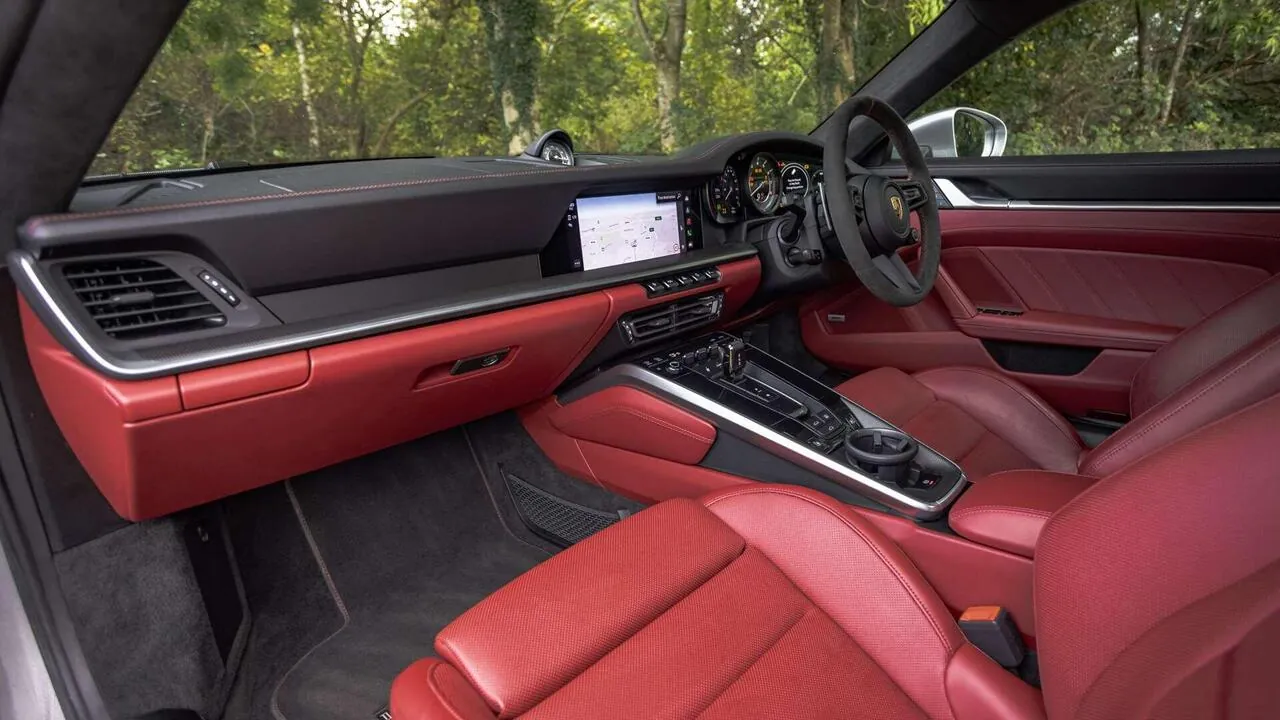 Porsche 911 2021 photo 5