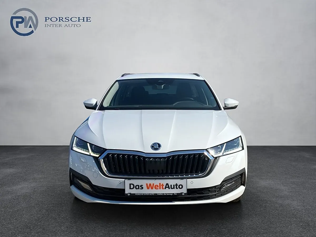 Skoda Octavia 2021 photo 2