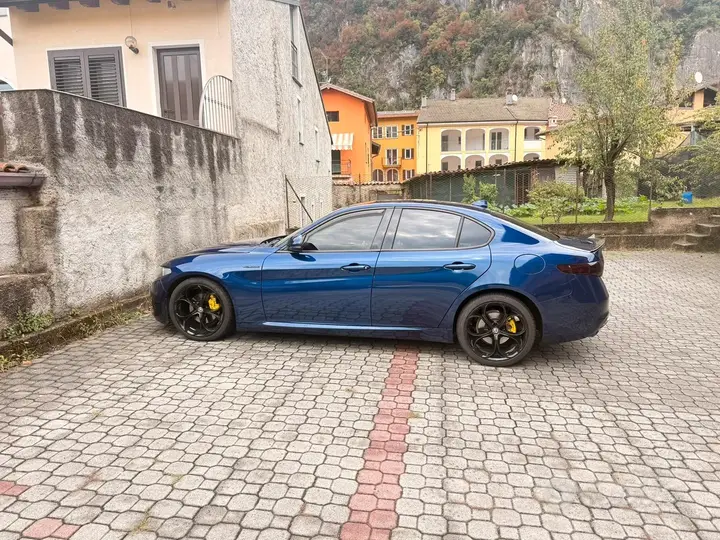 Alfa Romeo Giulia 2017 photo 3