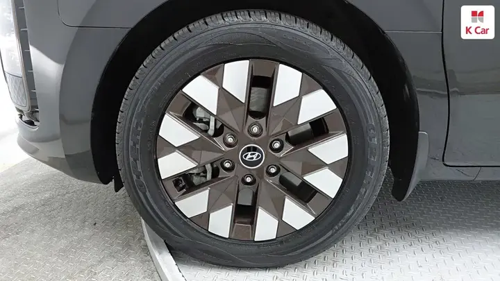 Hyundai Staria 2023 photo 5