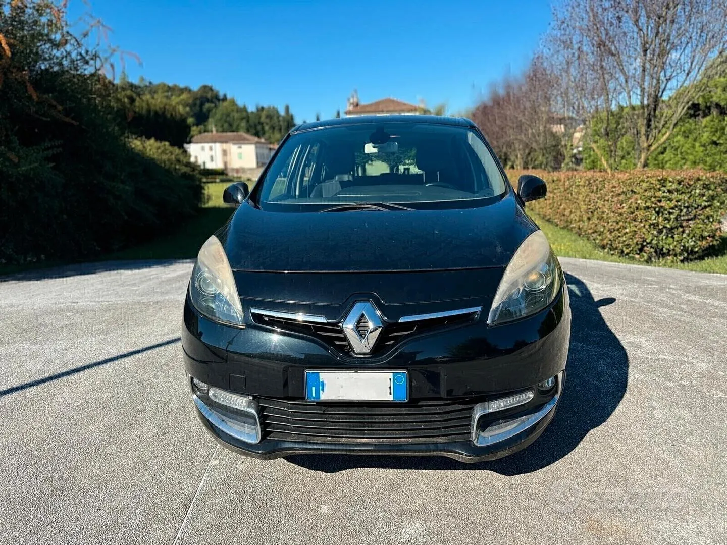 Renault Grand Scenic 2014 photo 2