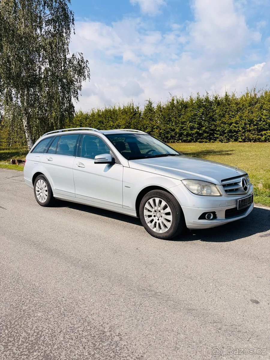 Mercedes-Benz C-Class 2011 photo 5