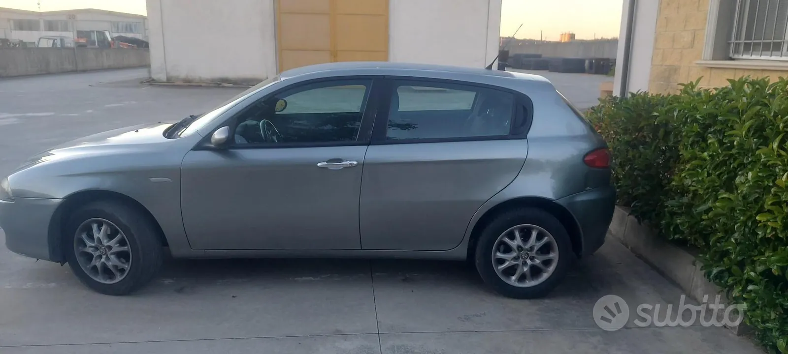 Alfa Romeo 147 2005 photo 3