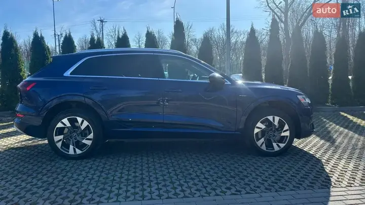 Audi E-Tron 2020 photo 3