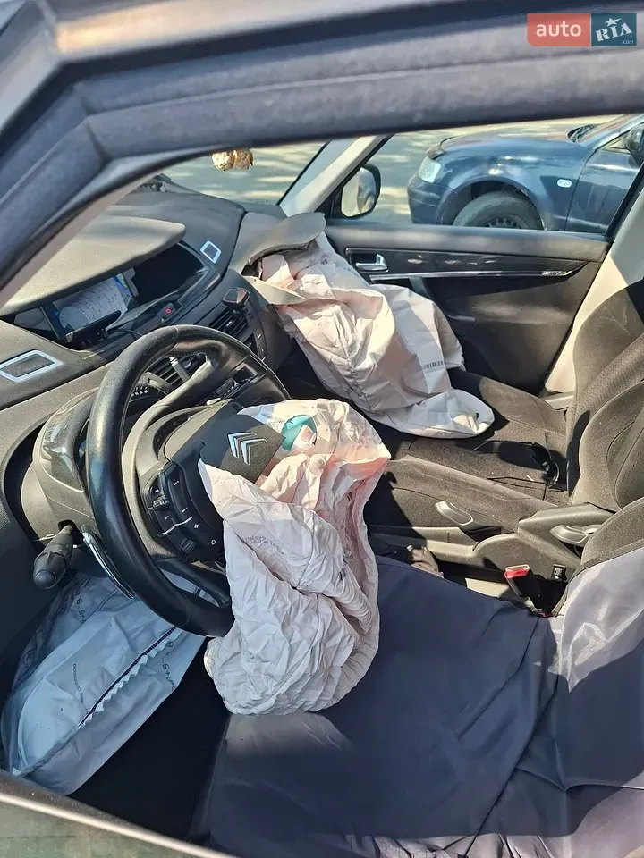 Citroen C4 Picasso 2009 photo 4