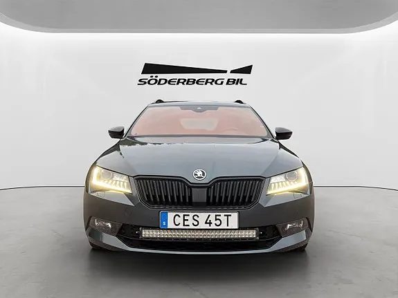 Skoda Superb 2019 photo 2