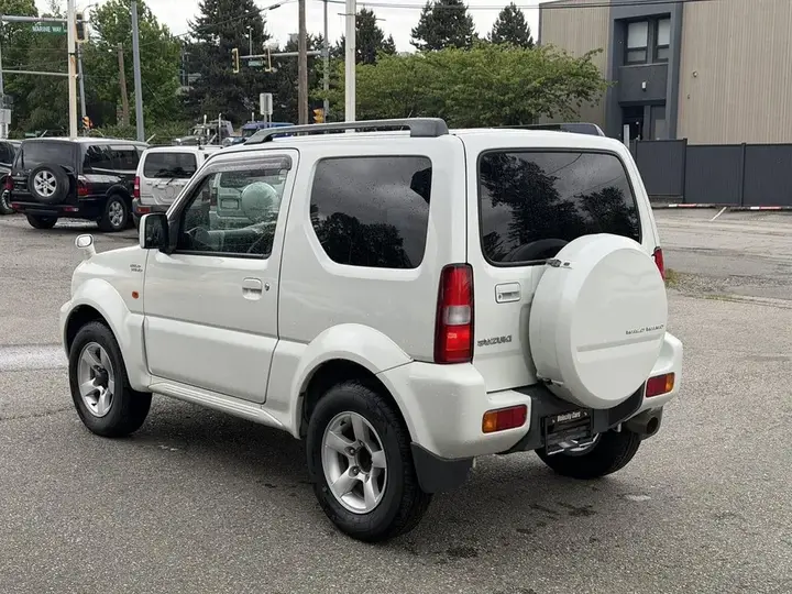 Suzuki Jimny 2008 photo 5