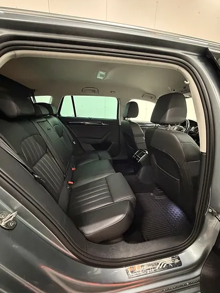 Skoda Superb 2018 photo 5