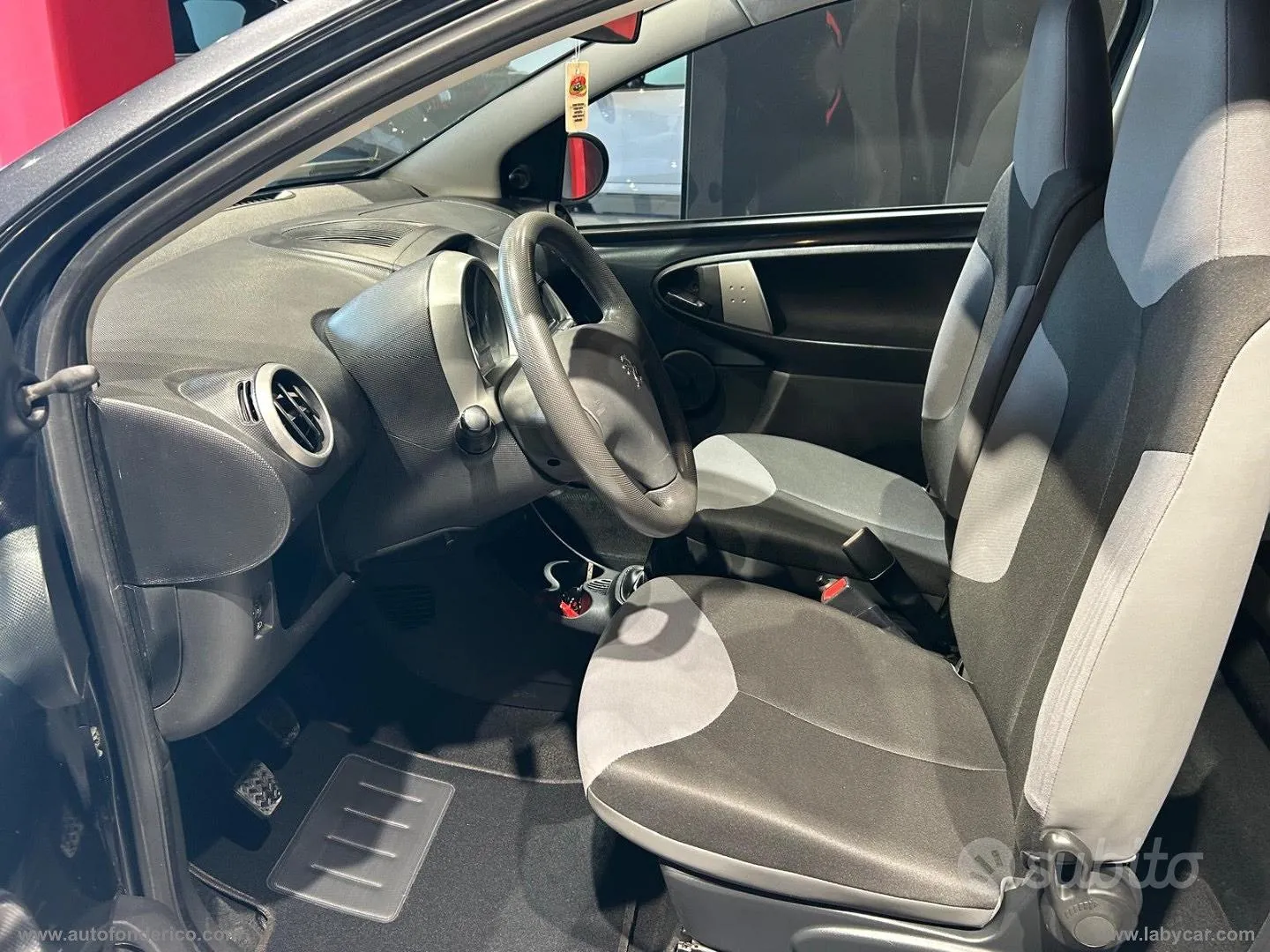 Peugeot 107 2013 photo 4