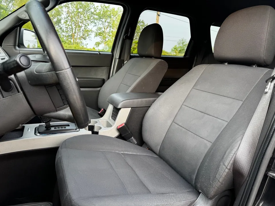 Ford Escape 2011 photo 5