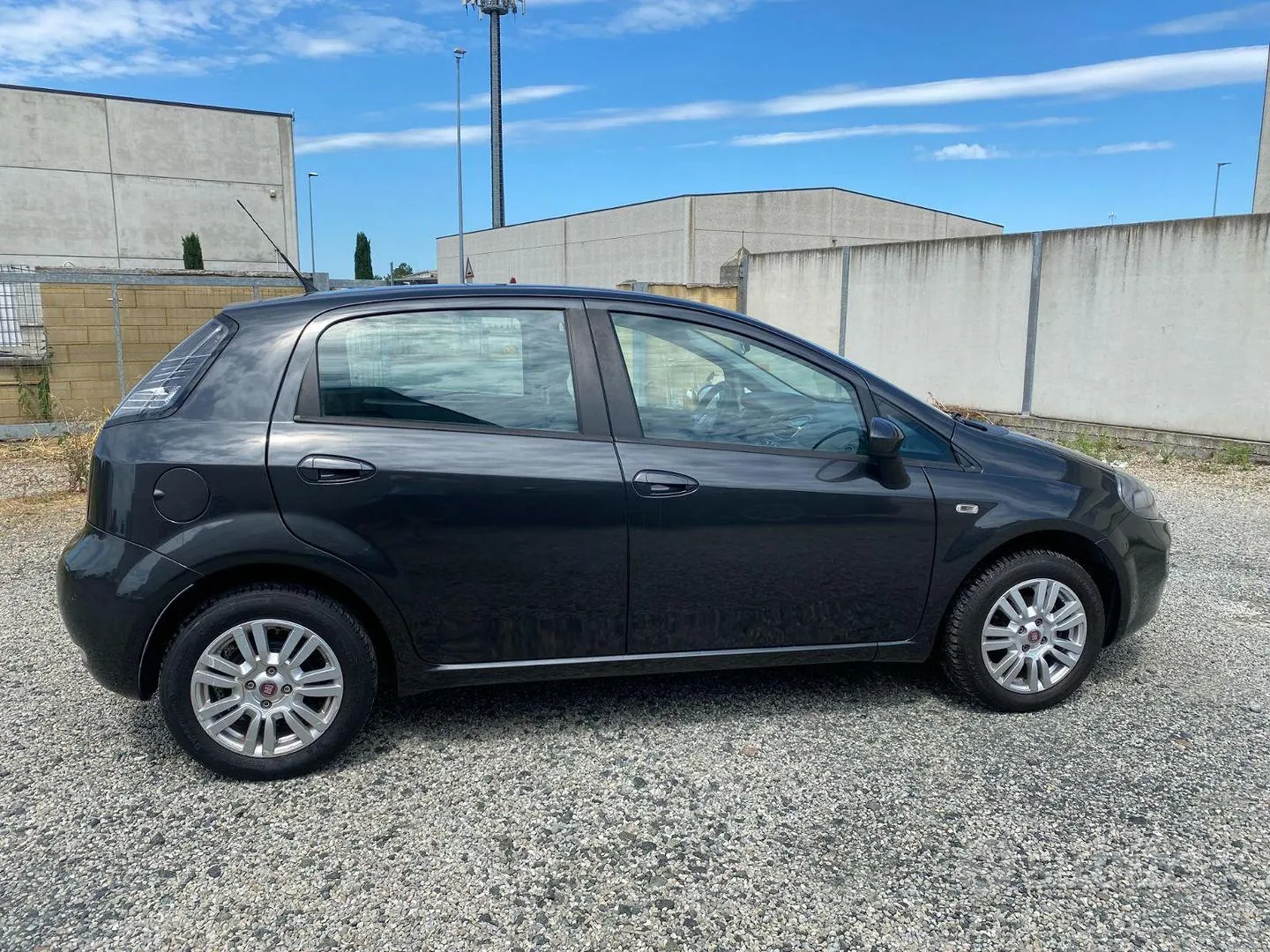 Fiat Punto 2014 photo 4
