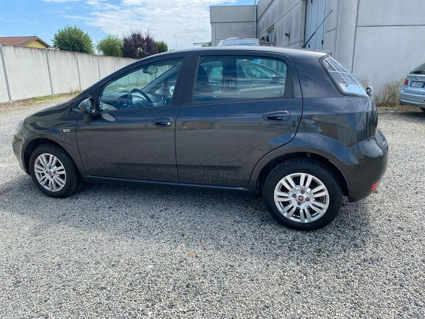 Fiat Punto 2014 photo 2