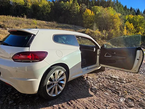 Volkswagen Scirocco 2011 photo 4