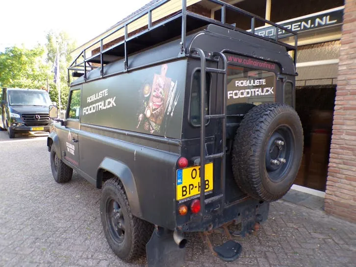 Land Rover Defender 2004 photo 3