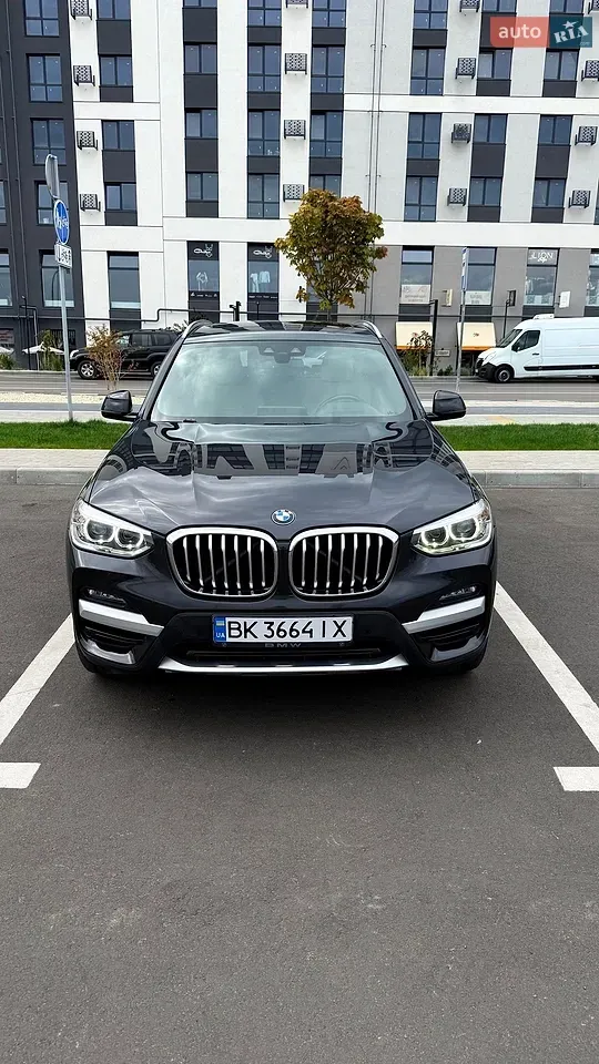 BMW X3 2019 photo 2