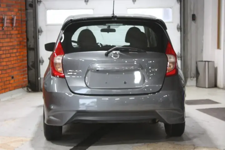 Nissan Versa 2018 photo 5