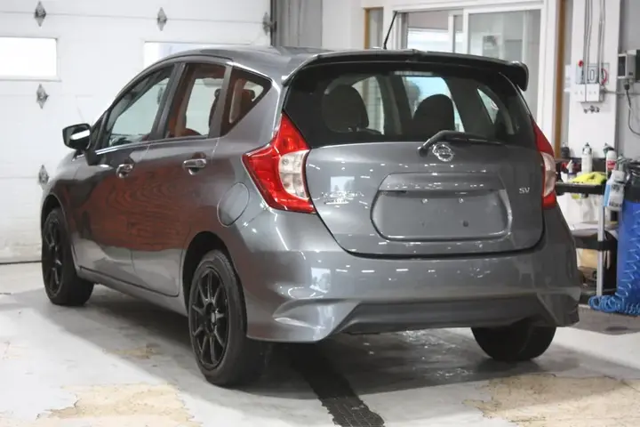Nissan Versa 2018 photo 4