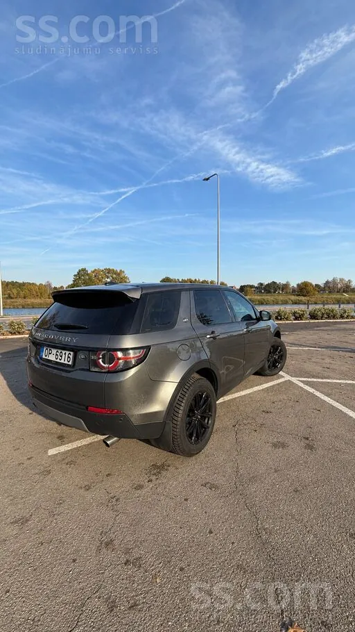 Land Rover Discovery Sport 2016 photo 2